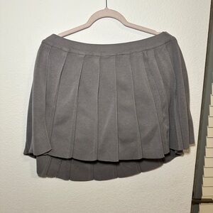 Elegant Gray Pleated Skort